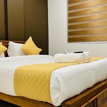 Emerald Inn Kochi Extérieur photo