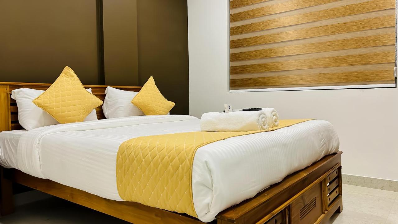 Emerald Inn Kochi Extérieur photo