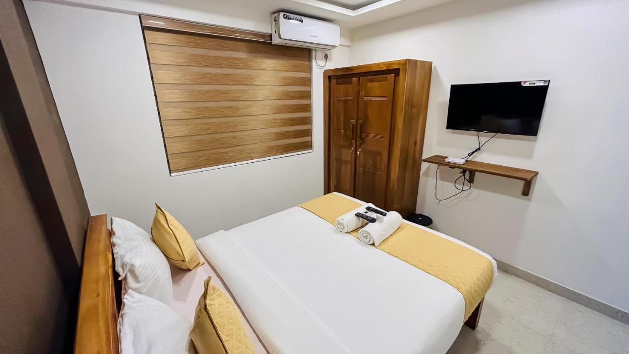 Emerald Inn Kochi Extérieur photo