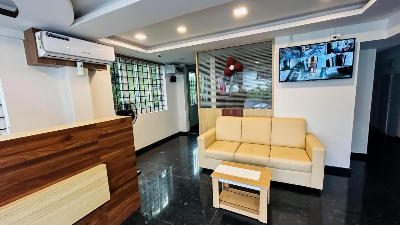 Emerald Inn Kochi Extérieur photo